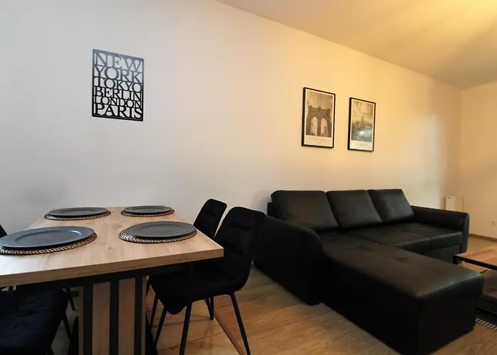 Apartament Nadmorski Dwór 14 *